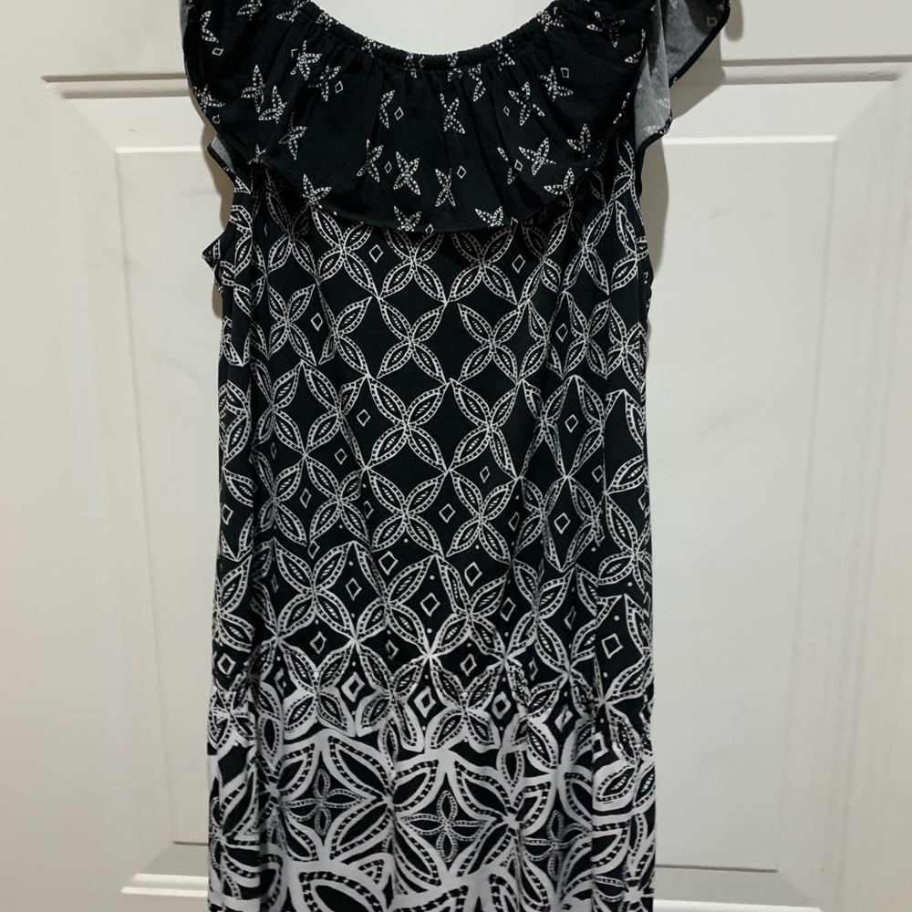 White House Black Market Sleeveless Tunic - Picture 5 of 5
